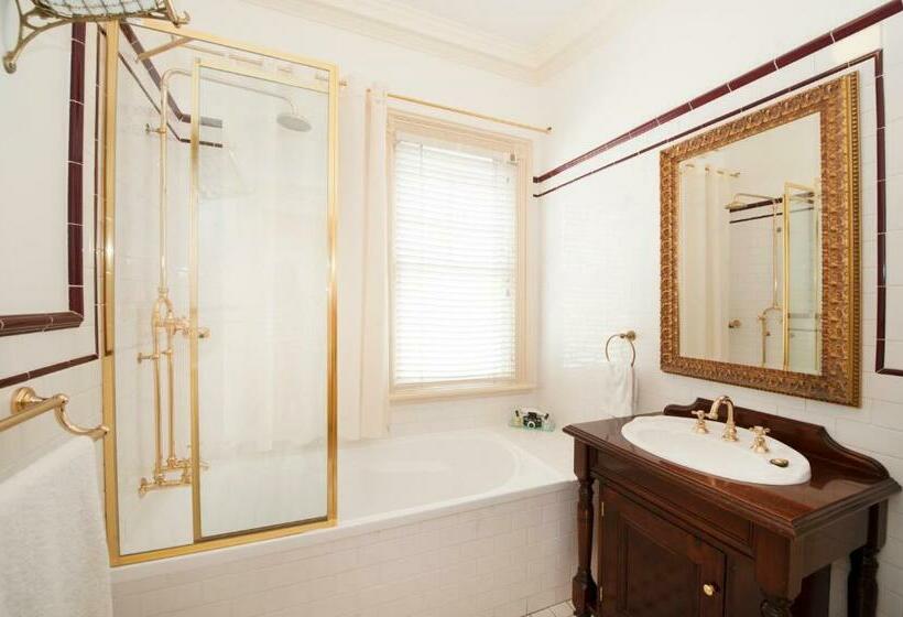 غرفة قياسية, Cobb & Co Court Boutique