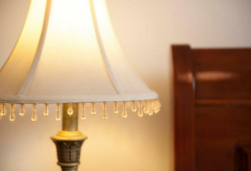 غرفة قياسية سرير ملكى, Cobb & Co Court Boutique