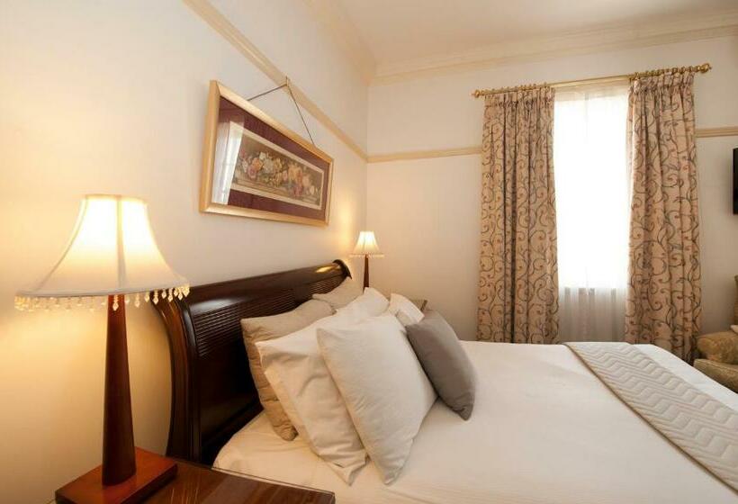 غرفة قياسية, Cobb & Co Court Boutique