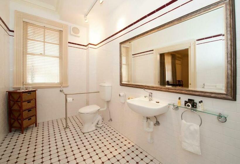 غرفة سوبيريور لذوى الاحتياجات الخاصة, Cobb & Co Court Boutique