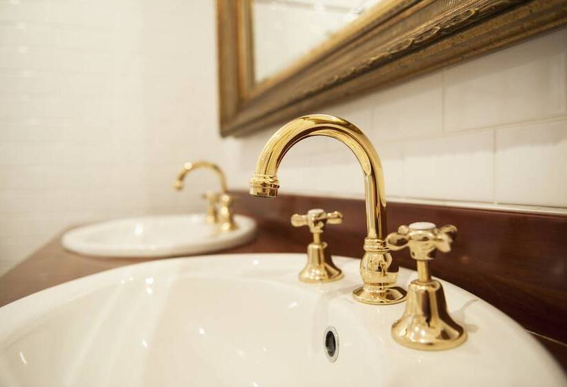 غرفة سوبيريور, Cobb & Co Court Boutique