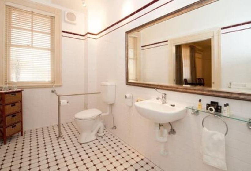 غرفة سوبيريور لذوى الاحتياجات الخاصة, Cobb & Co Court Boutique