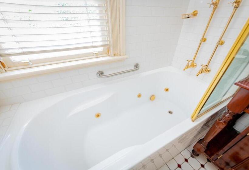 غرفة قياسية سرير ملكى, Cobb & Co Court Boutique