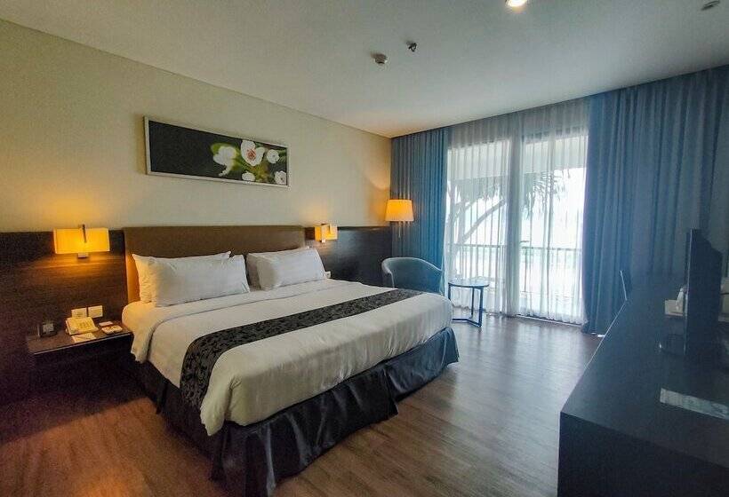 غرفة بريميوم مطلّة علي البحر, Estrella Hotel & Conference