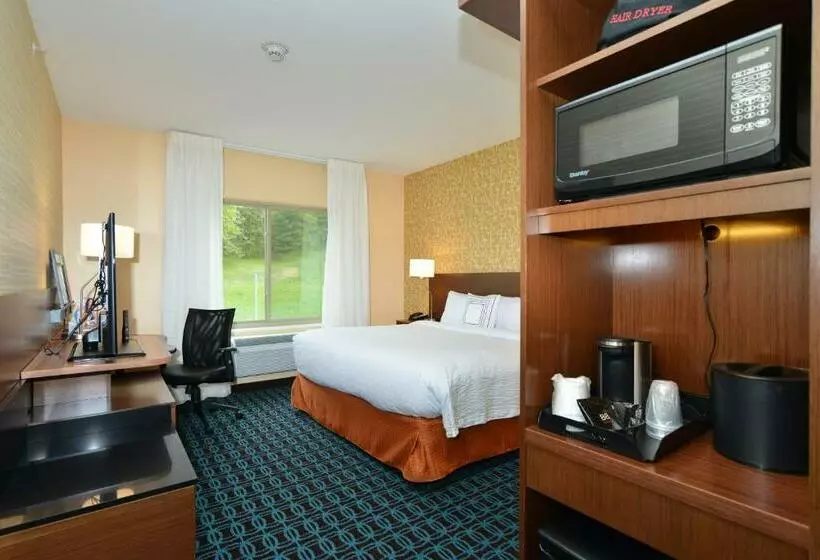キングサイズベッドのスタンダードルーム, Fairfield Inn & Suites By Marriott Eau Claire/chippewa Falls
