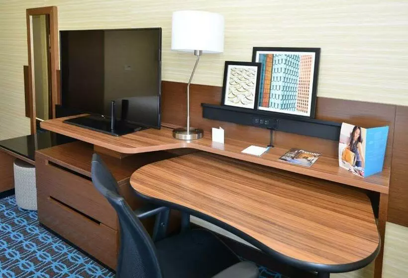 キングサイズベッドのスイートルーム, Fairfield Inn & Suites By Marriott Eau Claire/chippewa Falls