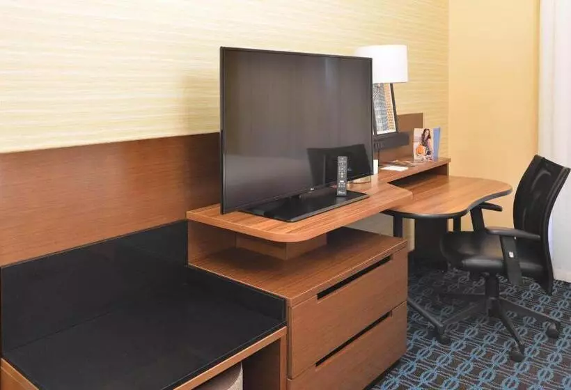 キングサイズベッドのスイートルーム, Fairfield Inn & Suites By Marriott Eau Claire/chippewa Falls