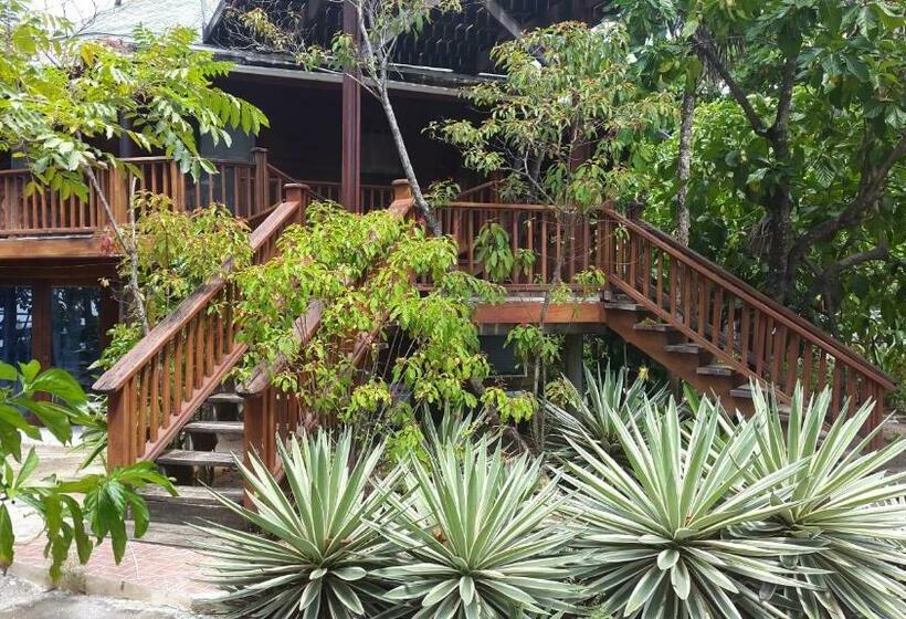 ویلای استاندارد 3 خوابه, Fosters West Bay Resort