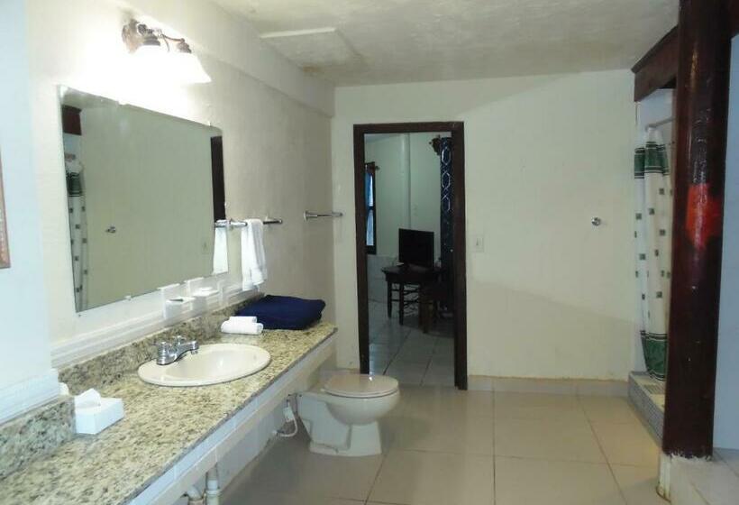 ویلای استاندارد 3 خوابه, Fosters West Bay Resort