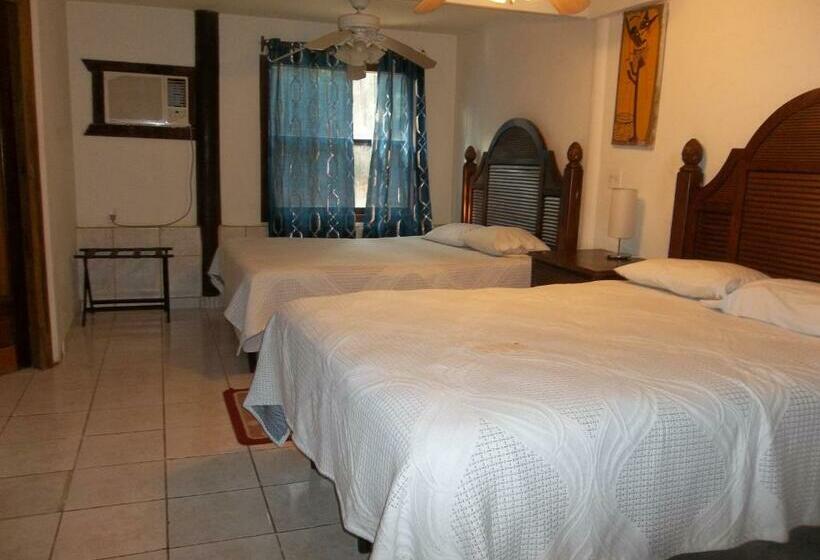 ویلای استاندارد 3 خوابه, Fosters West Bay Resort