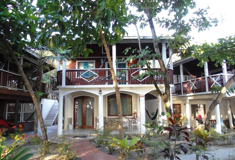 بانگلوی استاندارد با چشمانداز دریا, Fosters West Bay Resort