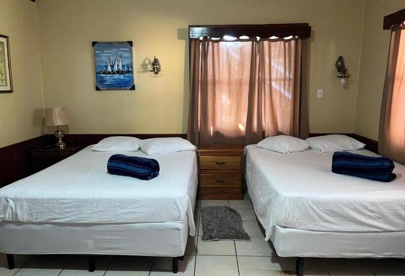 بانگلوی استاندارد, Fosters West Bay Resort