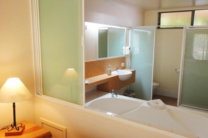 자쿠지 스위트, Heritage Trail Lodge