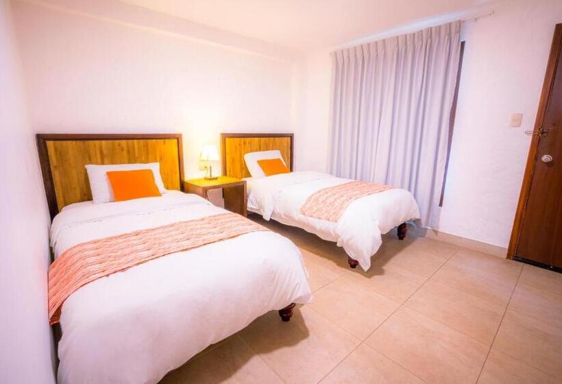 اتاق استاندارد با چشمانداز استخر, Howard Johnson By Wyndham Montanita