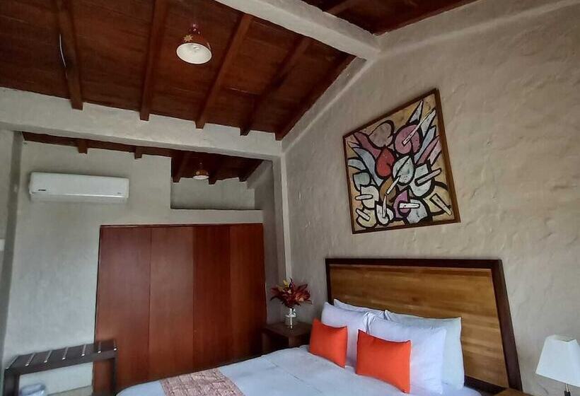 سوییت جونیور با چشمانداز دریا, Howard Johnson By Wyndham Montanita