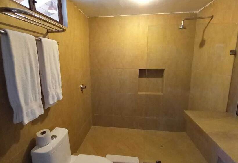 اتاق استاندارد با چشمانداز استخر, Howard Johnson By Wyndham Montanita