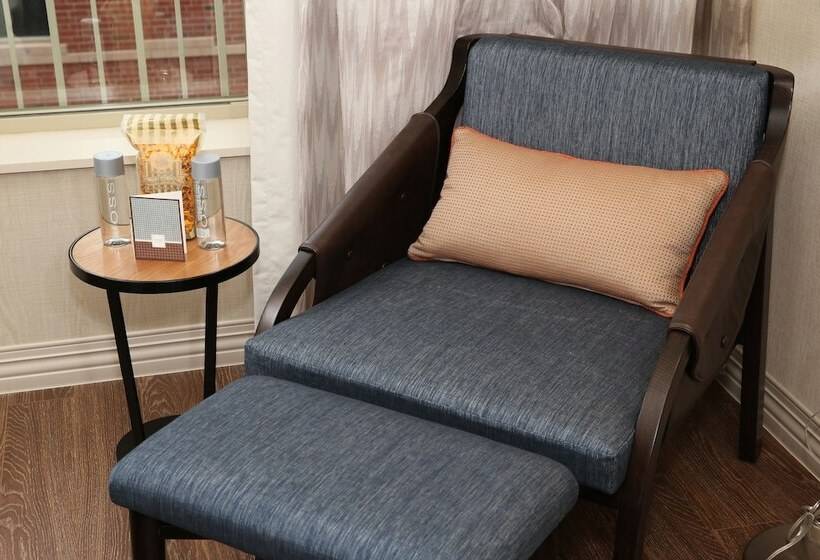 スタンダードルーム, Indigo Naperville Riverwalk, An Ihg