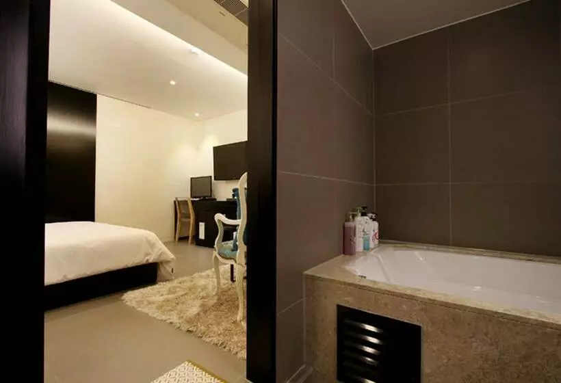 Premium-huone, Jeonju Mari