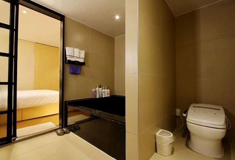 חדר דלוקס, Jeonju Mari