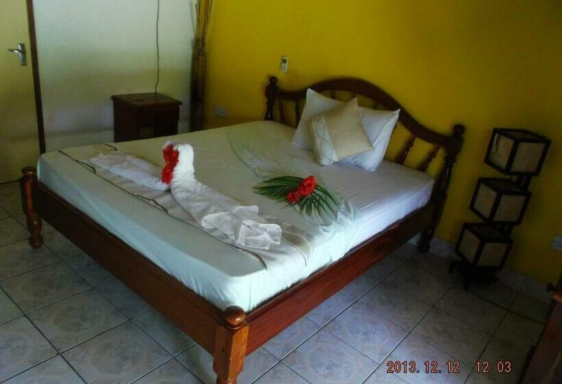 اتاق استاندارد, Le Relax Self Catering