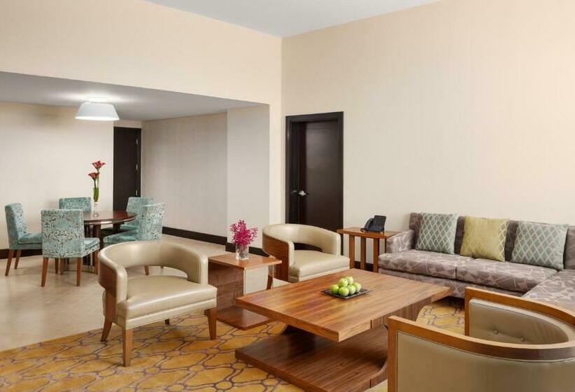 프레지덴셜 스위트, Millennium Hail