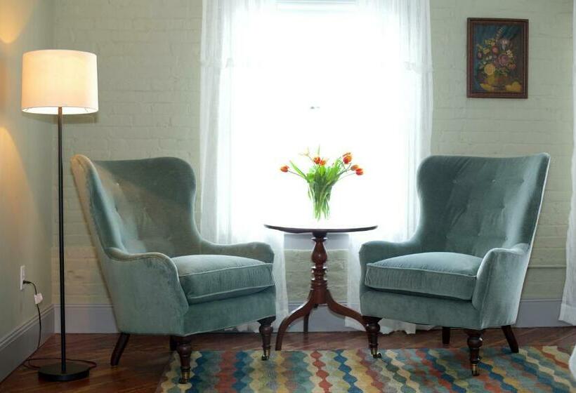 带大床的高级房间, On North