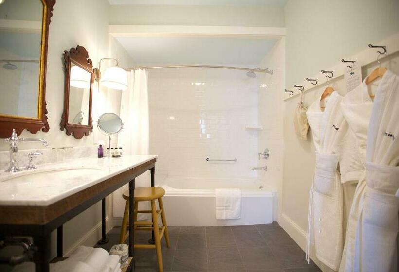 带大床的高级房间, On North