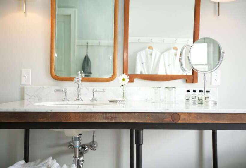 带2个双人床的标准工作室, On North