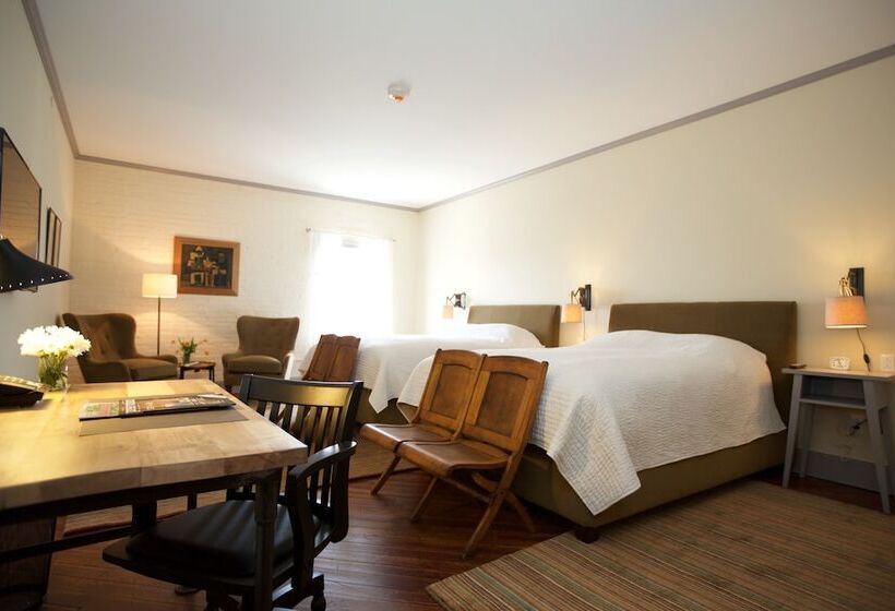 带2个双人床的标准工作室, On North