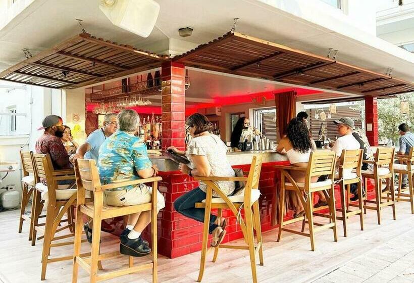 キングサイドベッドのスタンダードワンルーム, Royal Palms Resort & Spa