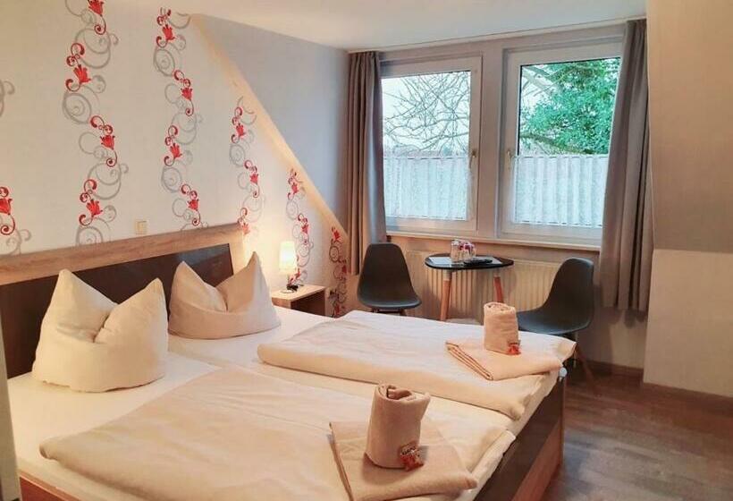 스탠다드 룸, Up Diek