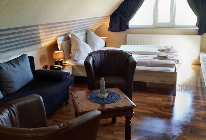 스탠다드 트리플 룸, Up Diek