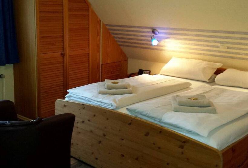 스탠다드 룸, Up Diek