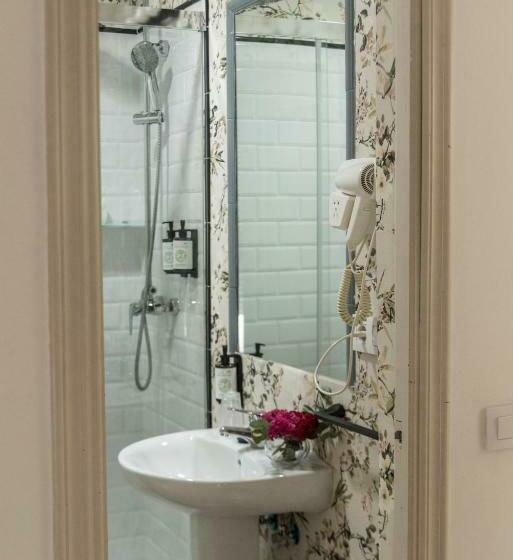 اتاق سوپریور, Nüa Alameda