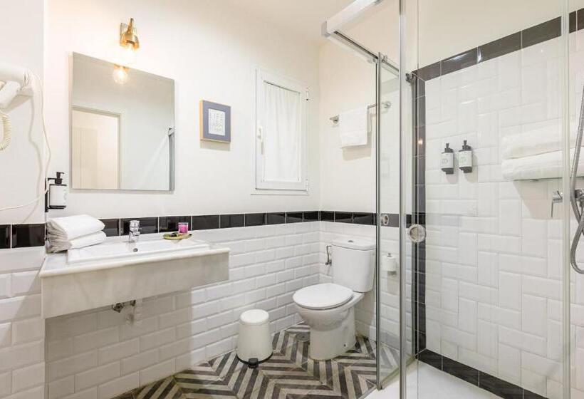 اتاق استاندارد, Nüa Alameda