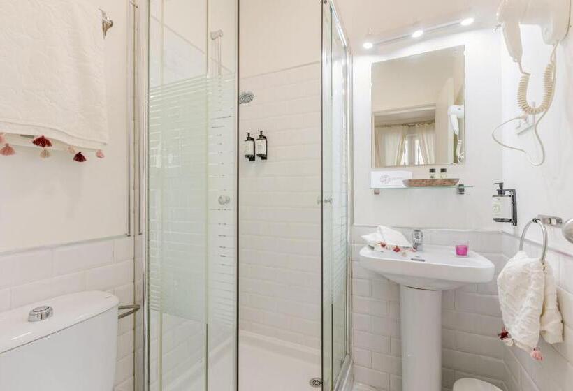 اتاق سوپریور, Nüa Alameda