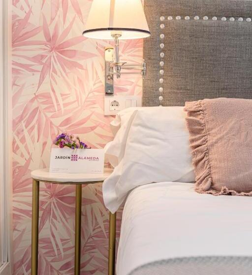 اتاق سوپریور سه تخته, Nüa Alameda