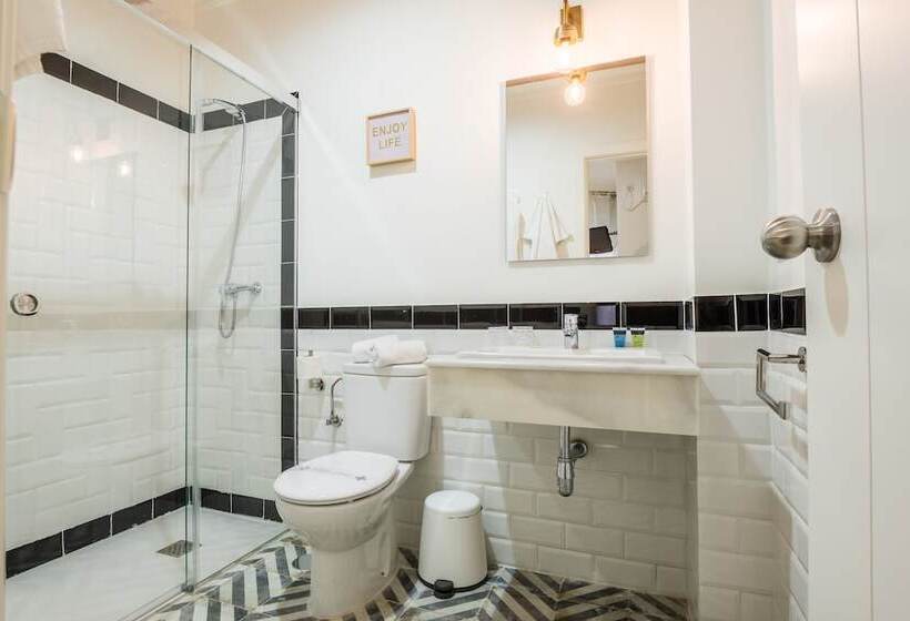 اتاق اکونومی, Nüa Alameda