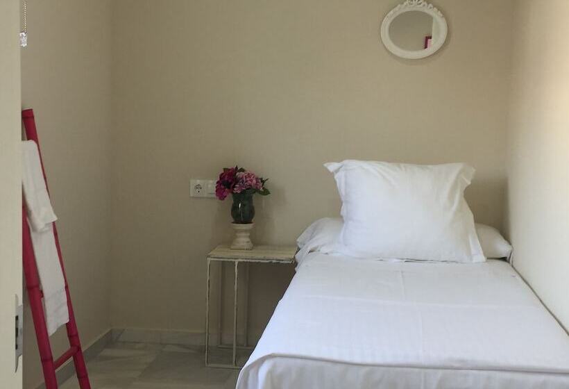 اتاق سوپریور سه تخته, Nüa Alameda