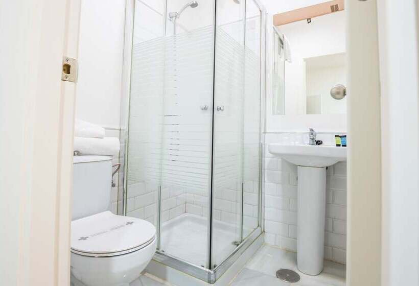 اتاق سوپریور سه تخته, Nüa Alameda