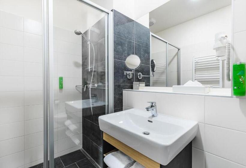 スーペリアトリプルルーム, Jufa Hotel Schladming