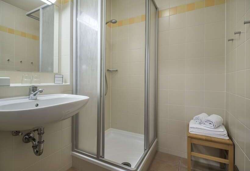 Четырехместный Номер Стандарт, Jufa Hotel Schladming