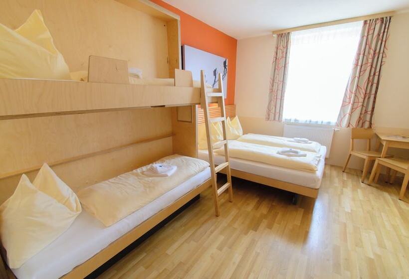 スタンダード４人部屋, Jufa Hotel Schladming