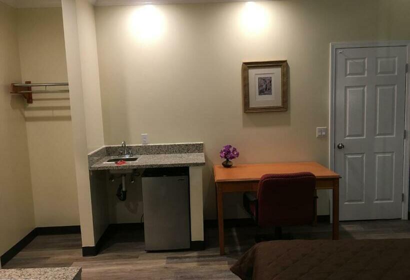 جناح, Lincoln Park Motel