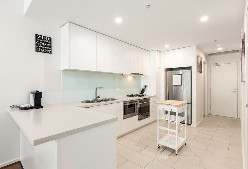 דירת שני חדרים עם מרפת, Melbourne Holiday Apartments Flinders Wharf