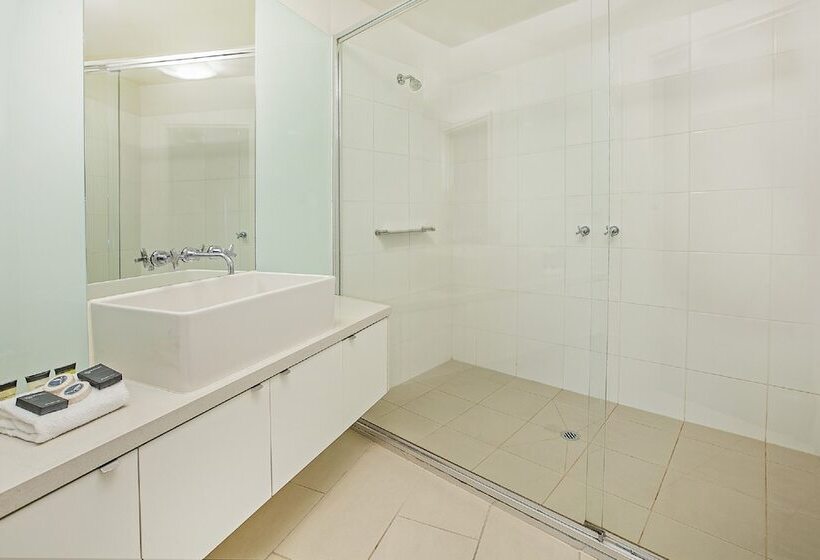 דירת שני חדרים עם מרפת, Melbourne Holiday Apartments Flinders Wharf