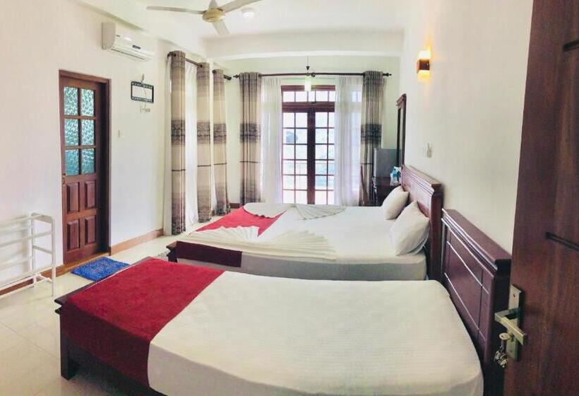 3-Bett-Standardzimmer, Blinkbonnie Inn