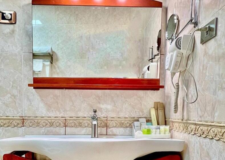 חדר סטנדרט יחיד, Base Ethiopia International