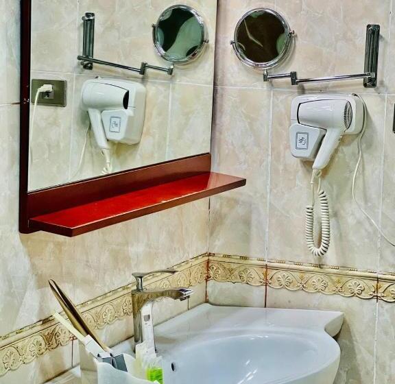 חדר דלוקס, Base Ethiopia International