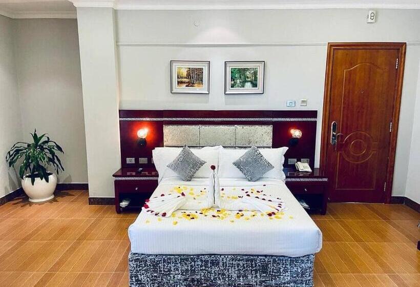 חדר דלוקס, Base Ethiopia International